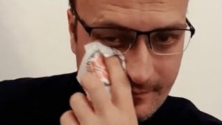 Alexandru Cumpănașu live de la casa bătr&acirc;nei bătute de fiica ei: &bdquo;Am venit personal să verific cine nu și-a făcut datoria!&rdquo;