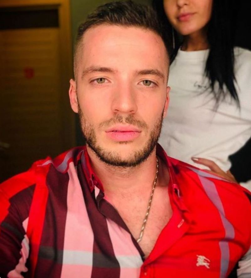 Ella de la Puterea dragostei