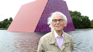 Doliu: Artistul plastic Christo a murit