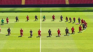 Moartea lui George Floyd: Liverpool îşi arată solidaritatea cu manifestanţii