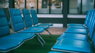 reluare zboruri aeroport