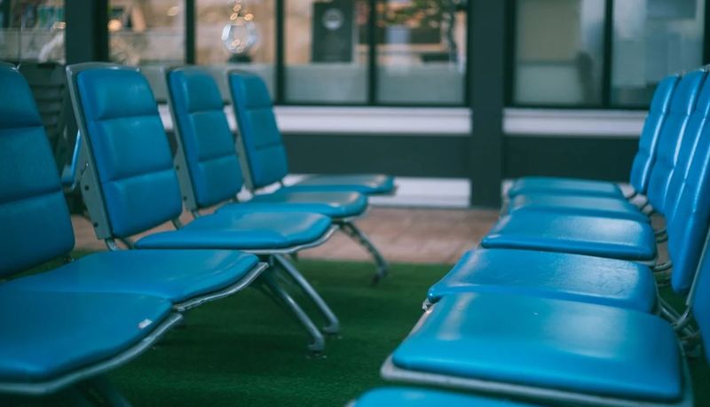 reluare zboruri aeroport