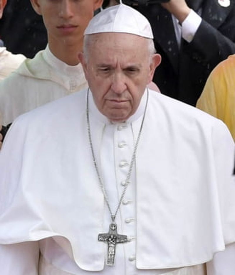 papa francisc se roagă pentru george floyd