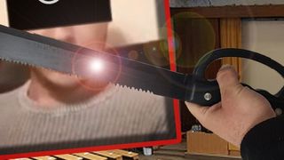 VIDEO | Şi-a ameninţat profesorul cu maceta