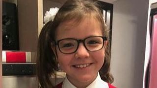 Transformarea Florentinei, copila hrănită p&acirc;nă la 4 ani doar cu pufuleți! A fost salvată de la moarte &icirc;n urmă cu 6 ani, iar acum este o adolescentă superbă