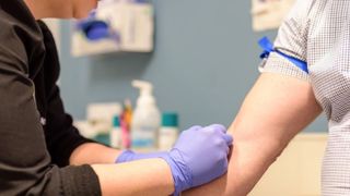 Un senator acuză China că &icirc;mpiedică dezvoltarea unui vaccin anti-covid