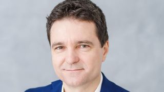 Nicuşor Dan vorbește despre cazul troleibuzului care a luat foc &icirc;n centrul Capitalei: &bdquo;Gabriela Firea a trimis un ins...&rdquo;