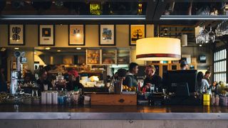 turism guvern instanță