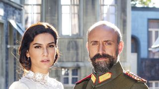 De astazi, de la 22:00, serialul turcesc &ldquo;Patria mea esti tu&rdquo; revine in casele telespectatorilor, cu noi episoade