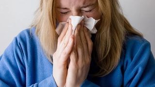 Infirmieră de la un cămin de bătrâni, confirmată cu coronavirus