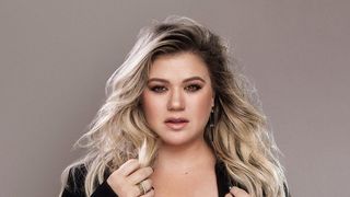 Cântăreaţa Kelly Clarkson divorţează după şapte ani de mariaj