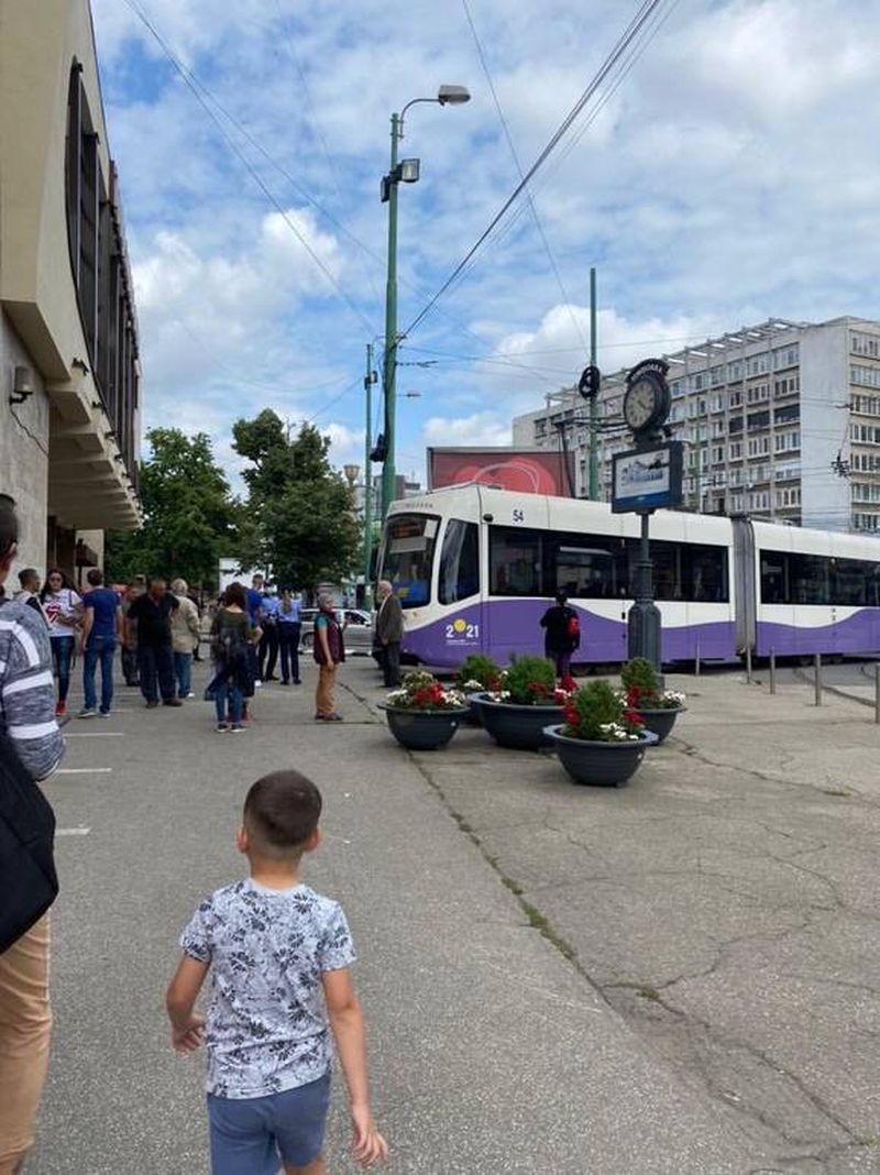un tramvai a deraiat
