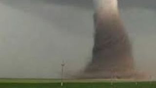 Fenomenele meteo, mai agresive &icirc;n Rom&acirc;nia. Vestea ne dă fiori