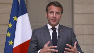 Emmanuel Macron: Franţa accelerează planurile de relaxare a restricţiilor impuse pentru combaterea noului coronavirus