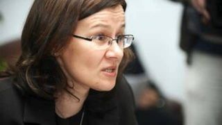 Procurorul general cere anchetă în cazul fetei de 17 ani incendiată