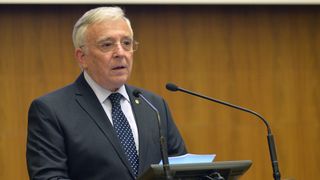 CNSAS a cerut &icirc;n instanţă &bdquo;constatarea calităţii de colaborator al Securităţii&rdquo; pentru Mugur Isărescu