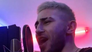 bogdan mocanu cântă