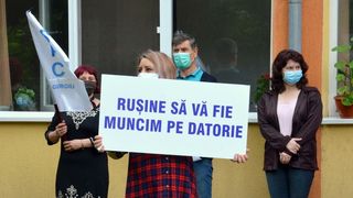 Proteste &icirc;n masă la Giurgiu. O mie de oameni nu și-au primit banii