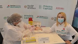 Firea spune că nu va renunţa la testarea &icirc;n masă a bucureştenilor: "Insistăm pentru că asta a făcut toată lumea"
