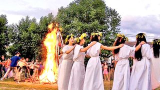 Sanzienele 2020 sau Dragaica 2020 - Cand sunt Sanzienele 2020 - Traditii de Sanziene 2020 - Noaptea de Sanziene