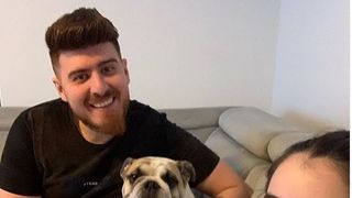 Vloggerul Colo și-a făcut c&acirc;inele influencer