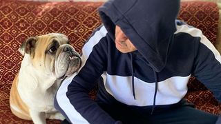 Vloggerul Colo și-a făcut c&acirc;inele influencer