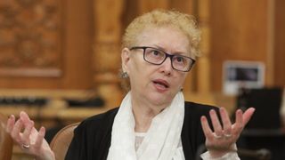 Avocatul Poporului: Renate Weber nu poate beneficia de pensie specială, nu îndeplineşte condiţiile prevăzute