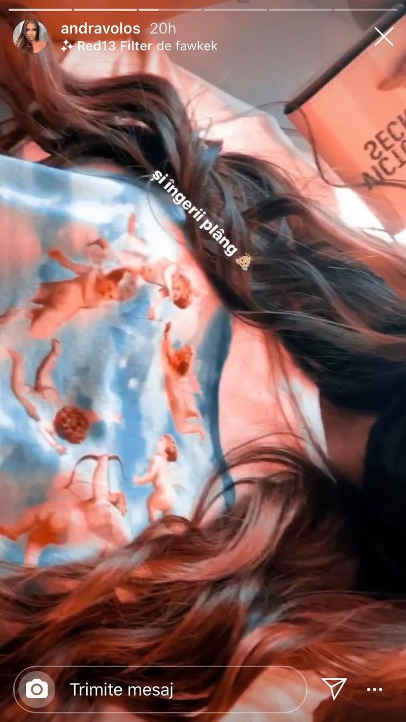 andra volos a părăsit țara