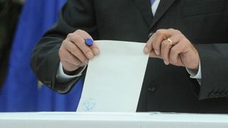 Alegeri prezidenţiale cruciale duminică &icirc;n Polonia, sub privirea UE şi SUA