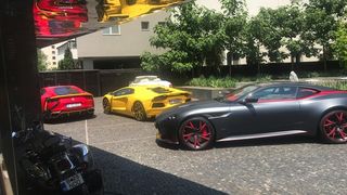 Dan Nicorescu și-a expus achizițiile de 6 milioane de euro &icirc;n fața vilei de pe Șoseaua Nordului