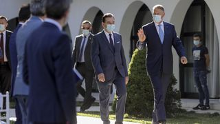 Iohannis a promulgat legea! Ce se &icirc;nt&acirc;mplă cu concursurile de titularizare &icirc;n perioada stării de alertă