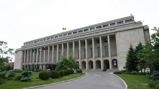 Funcționar al Guvernului, testat pozitiv cu coronavirus