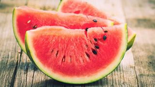 Adevărul despre pepenii din România: ”Ne otrăvim copiii cu mâna noastră”