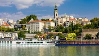 Haos &icirc;ntr-o țară vecină cu Rom&acirc;nia după ce președintele a anunțat reintrarea &icirc;n starea de urgență