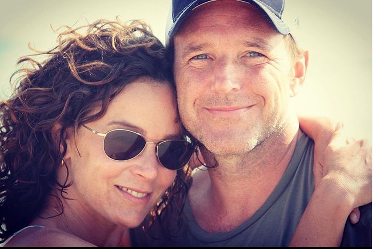 Jennifer Grey și Clark Gregg divorțează, după 19 ani de căsnicie