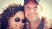 Jennifer Grey și Clark Gregg divorțează, după 19 ani de căsnicie