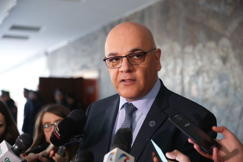 România, înapoi în starea de urgență? Anunțul de ultimă oră al lui Raed Arafat: „Măsurile ar putea intra în vigoare oricând”