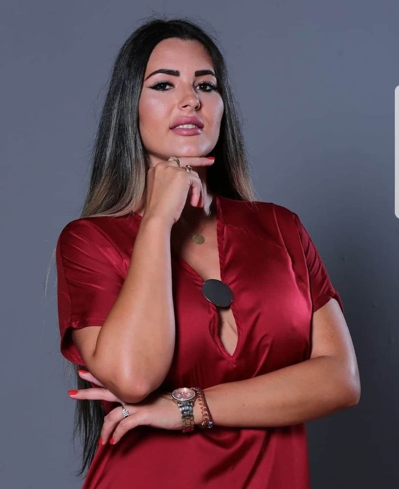 Mona de la Puterea dragostei, dansatoare în cluburi! Imaginile au scăpat pe internet Mona de la Puterea dragostei, dansatoare în cluburi! Imaginile au scăpat pe internet