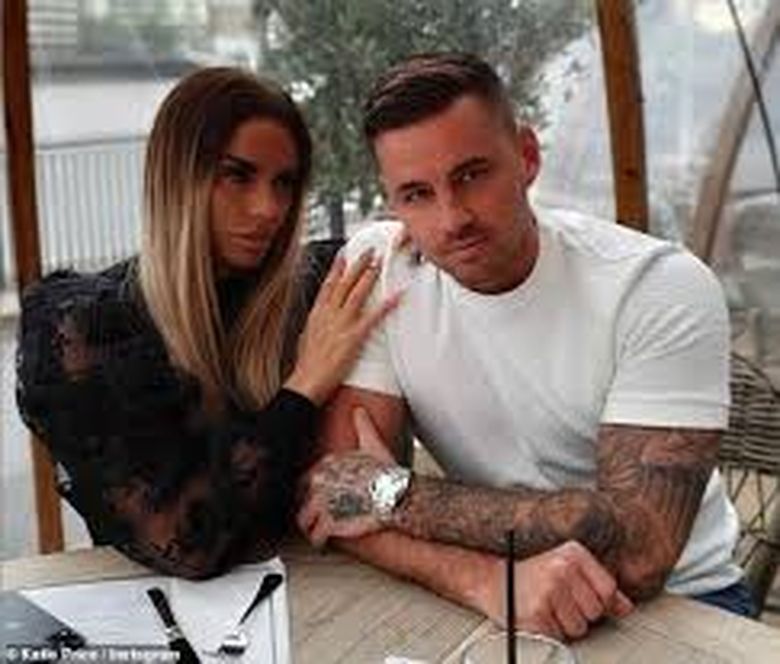 katie-price-s-a-logodit katie-price-s-a-logodit