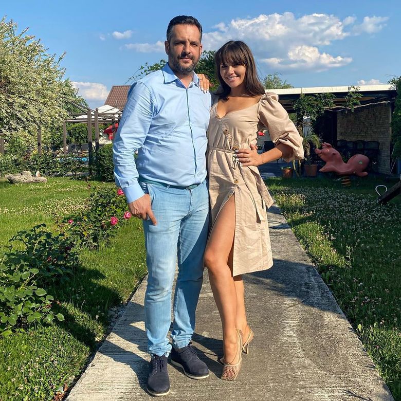 Cristina Șișcanu și Mădălin Ionescu, imagine incendiară pe o plajă pustie! Cristina Șișcanu și Mădălin Ionescu, imagine incendiară pe o plajă pustie!