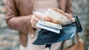 O menajeră din Germania a fost plătită cu 225 000 euro