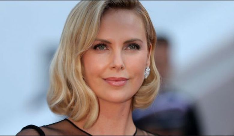 Charlize Theron în Sweet November Charlize Theron