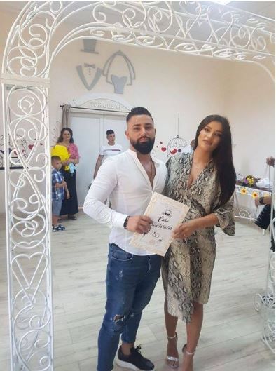 Cosmin de la Puterea Dragostei şi soţia lui