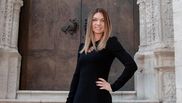 Simona Halep într-o rochie neagră elegantă