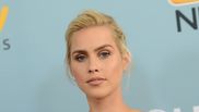 Claire Holt a născut