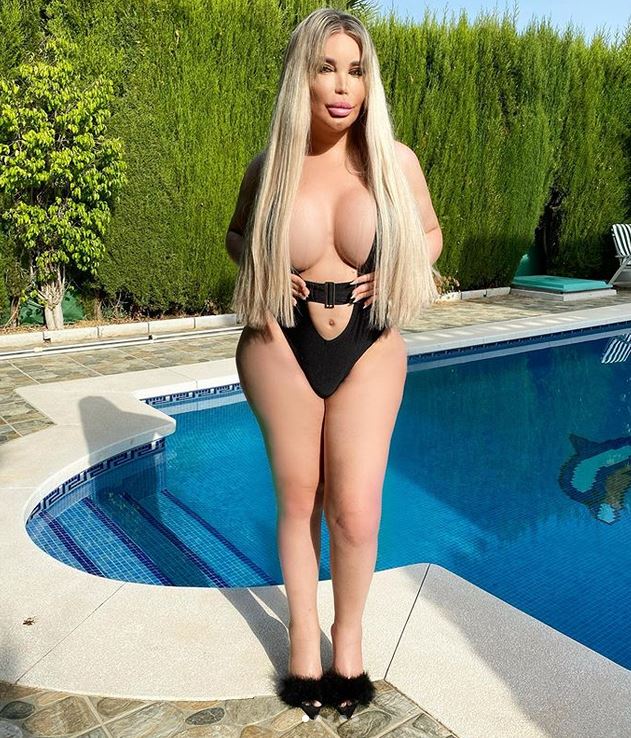 Jessica Alvez in costum de baie @jessicaalvesuk