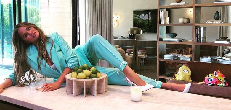  Chrissy Teigen