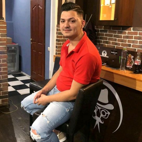 celebrul vlogger Denis Petcu