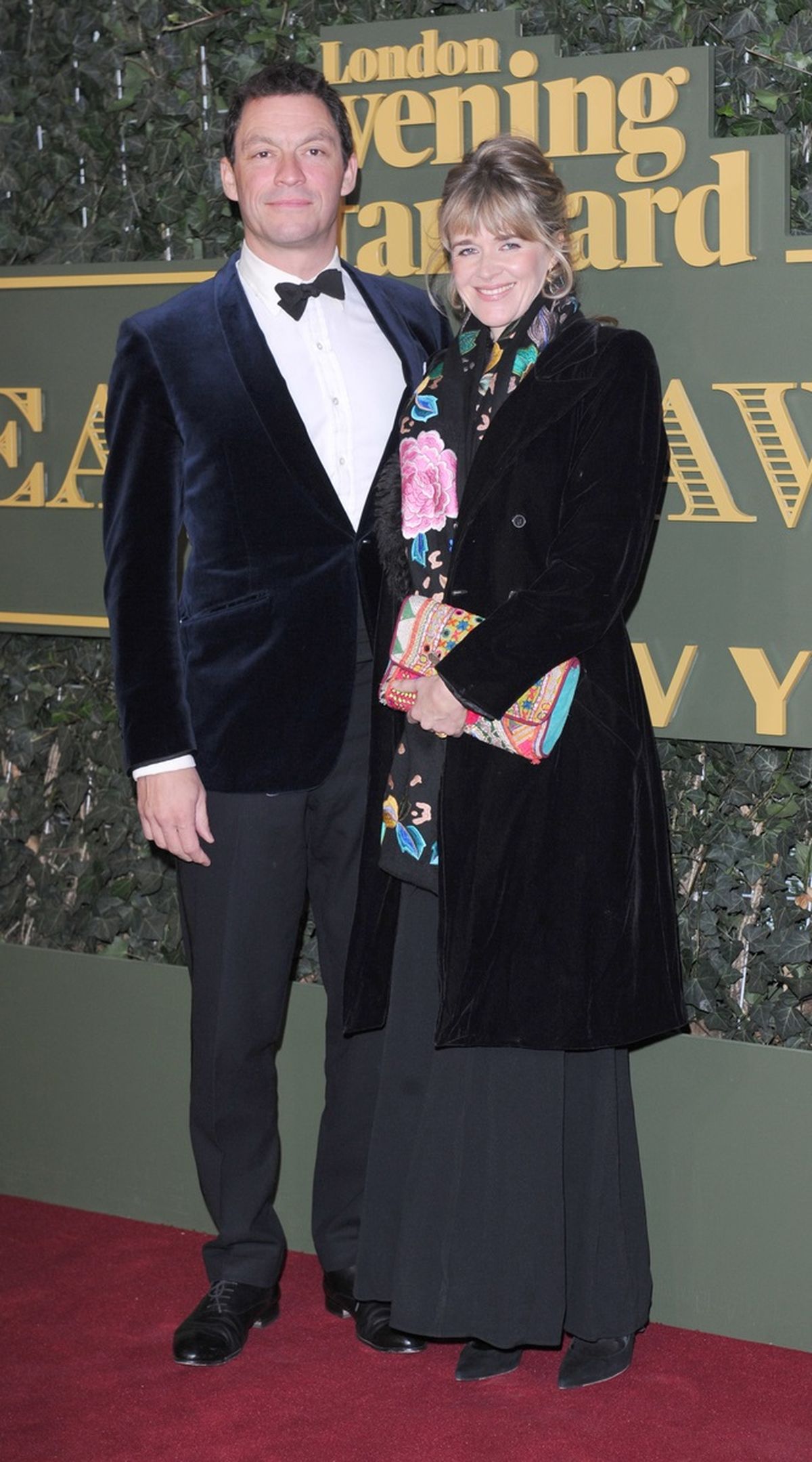 Dominic West și soția sa, Catherine FitzGerald Dominic West și soția sa