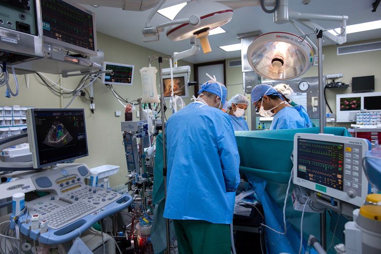 Pacienti bolnavi de coronavirus care au nevoie de oxigen Pacienti bolnavi de coronavirus